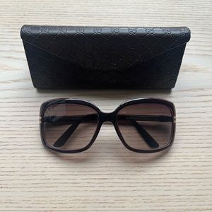 Gucci sunglasses in heather purple colour